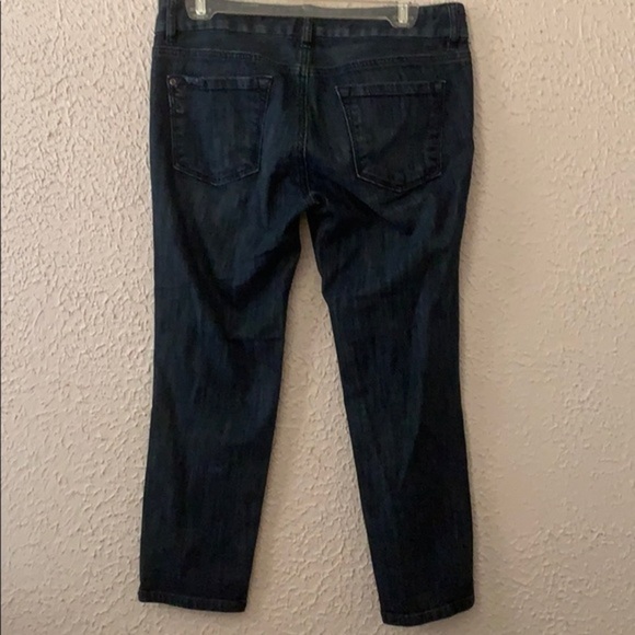 Size 6 Loft Modern Capri Jeans - Picture 2 of 3